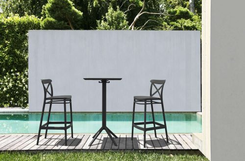 bar table and stools set